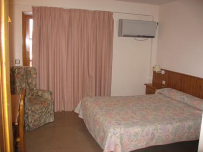 Hotel Anaya Puente la Reina de Jaca Luaran gambar