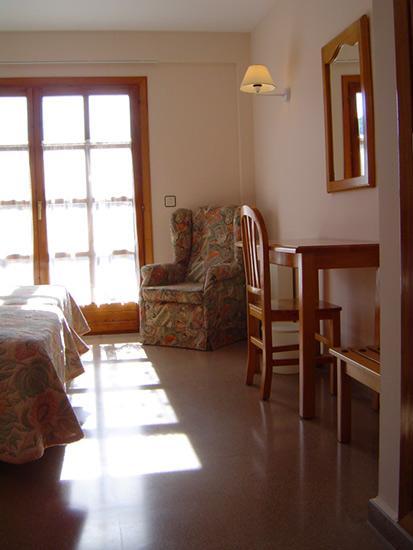 Hotel Anaya Puente la Reina de Jaca Bilik gambar