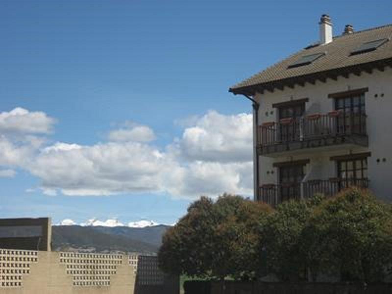 Hotel Anaya Puente la Reina de Jaca Luaran gambar