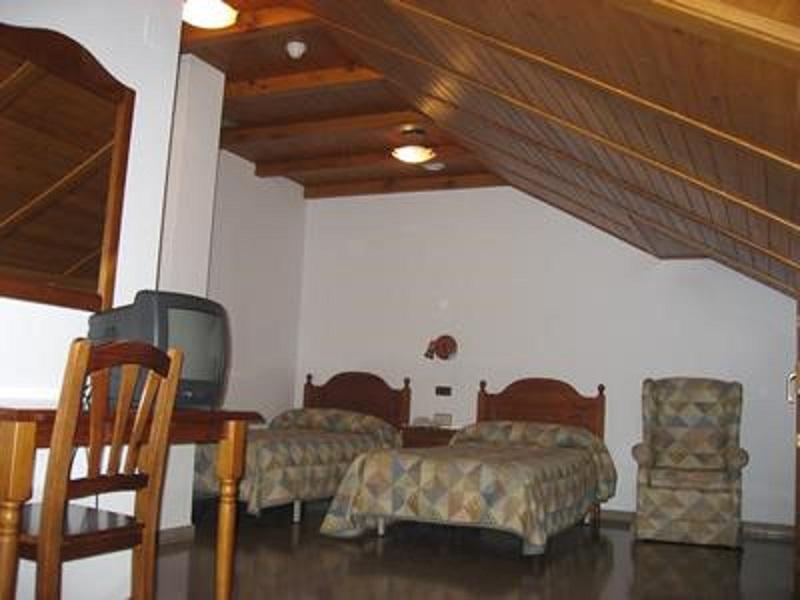 Hotel Anaya Puente la Reina de Jaca Luaran gambar